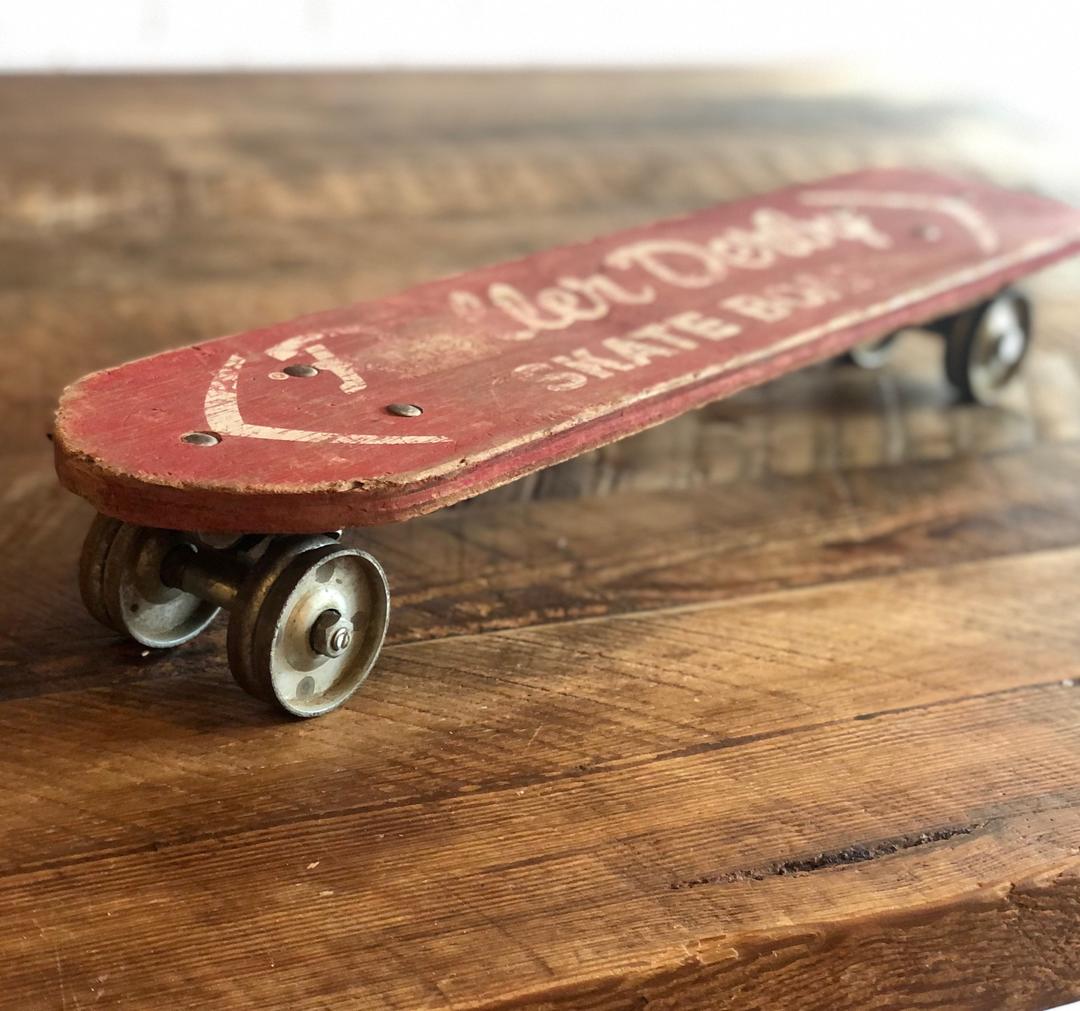 1959 ROLLER DERBY SKATEBOARD Chartreuse & Co. Frederick, MD