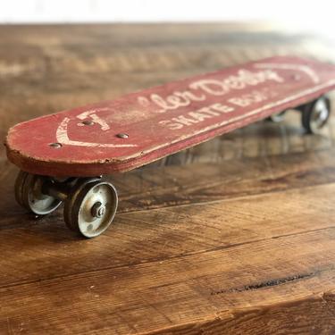 1959 ROLLER DERBY SKATEBOARD