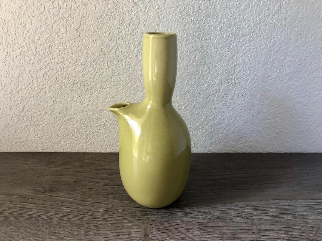 Russel Wright Iroquois Casual Coffee Carafe in Avocado, Mid Century