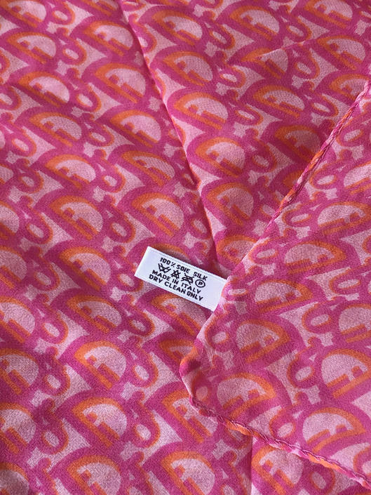 Boutique CHRISTIAN DIOR Grey, orange and pink floral print twill silk scarf  Retail price €385 Size 79 x 79