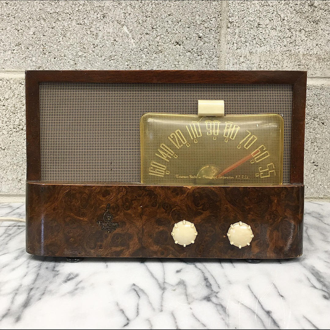 Vintage Radio Retro 1940s Emerson Radio and Television + Model 541 ...