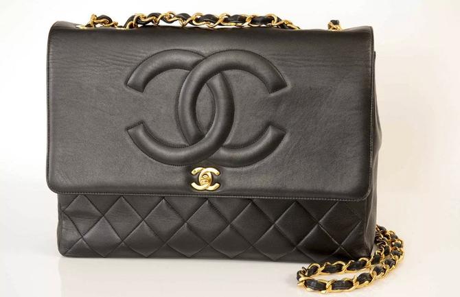 Chanel black lace logo - Gem