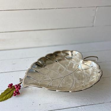 Vintage Small-Medium Silver Leaf Tray, Catch All, Centerpiece // Rustic, Farmhouse, Cottage, Bathroom Tray // Perfect Gift 