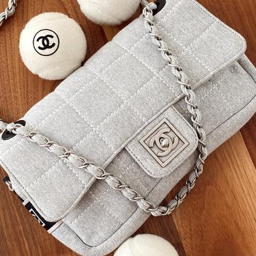 VINTAGE CHANEL GIVEAWAY - Pretty Little Fawn