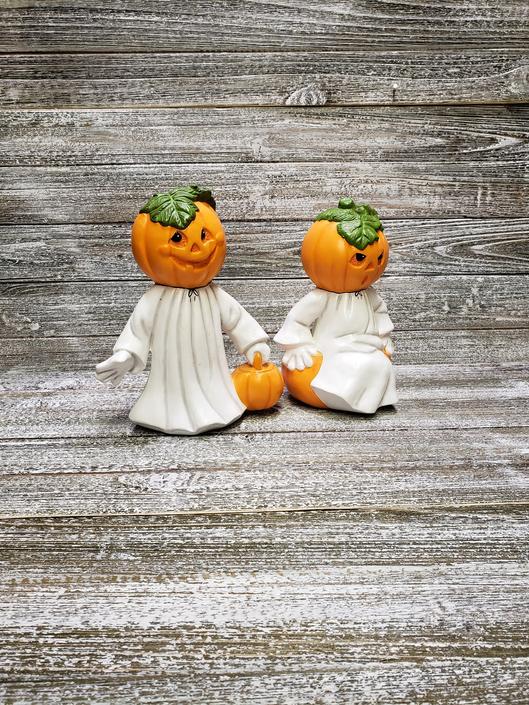 Vintage Pumpkin Ghost Figurines Hand Painted Halloween Decor Vintage Halloween Ghosts Ceramic Jack O Lanterns Vintage Home Decor By Agogovintage From A Gogo Vintage Of Havre De Grace Md Attic