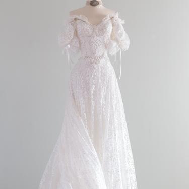 Vintage Fairytale Lace Princess Wedding Gown With Veil &amp; Gloves / Small