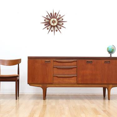 Mid Century Credenza by Greaves & Thomas of London 
