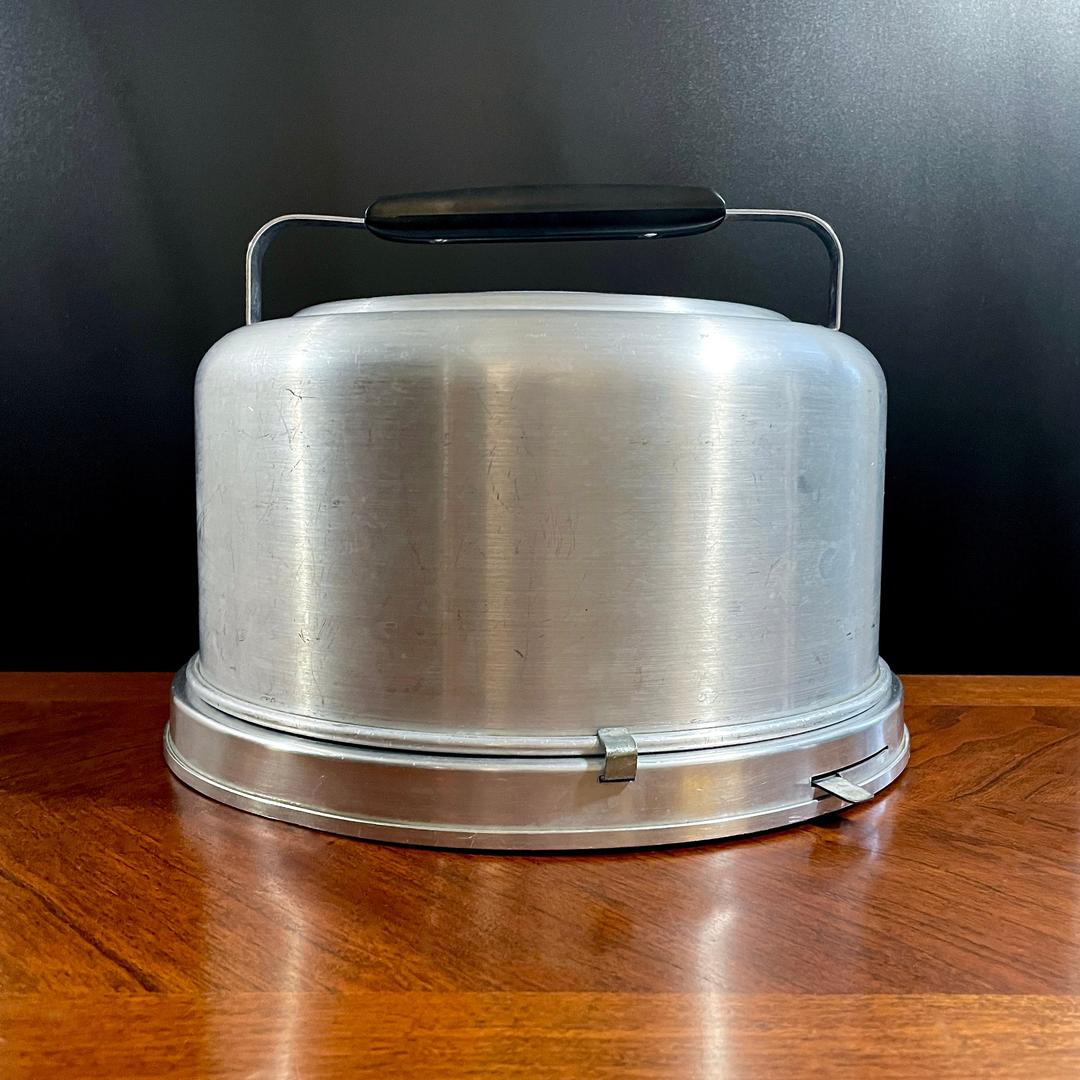 Buy Vintage Mirro Aluminum Locking Cake Pan Carrier 2002 KM Online