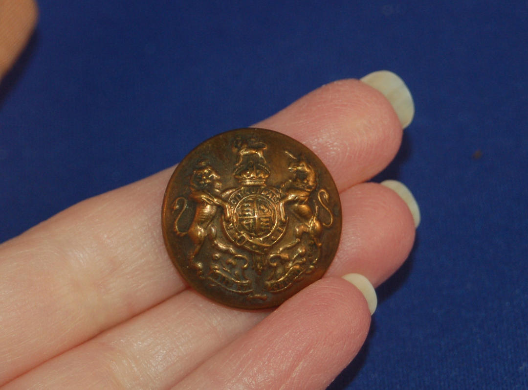 Four (4) Victorian or Edwardian British Army General Service Buttons