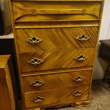 Water Fall 5 Drawer Dresser 32 1/2