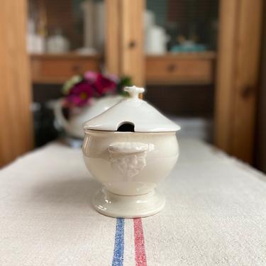 Lovely white, cream antique English ironstone tureen from Wedgwood-WDT1 