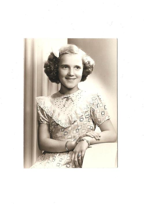 Vintage Photo Portrait 1940s Child Girl With Curly Hair