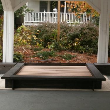 ZCustom Mia, King NcFwN01 *Low Platform White Oak Bed with wide Platform Sides; 2 BT010i White oak side tables, 36&quot;x16&quot;x18&quot;, dark grey color 