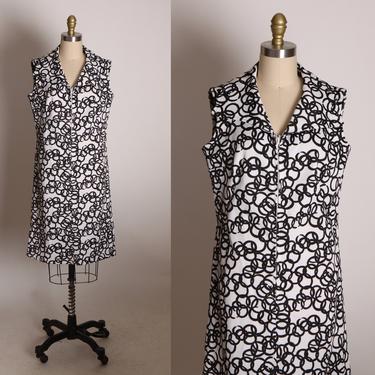 Late 1960s Early 1970s Black and White Swirl Sleeveless Zip Up Front Shift Dress -L 