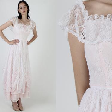 Vintage 70s Pink Victorian Dress / Off Shoulder Antique Style Gown / 1970s White Floral Bridesmaids Dress / Lace Bridal Saloon Maxi Dress 