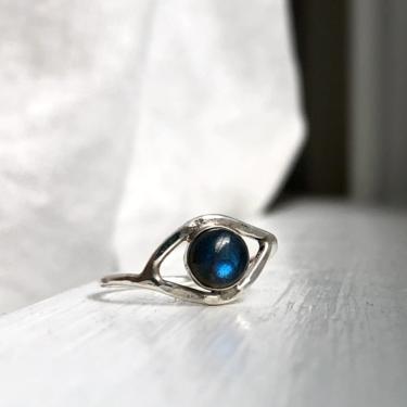 Labradorite Eye Ring in Sterling Silver Handmade Hammered 