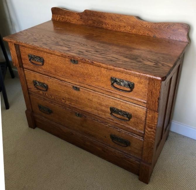 circa-1890s-oak-victorian-dresser-3-drawerchest-sturgis-antiques