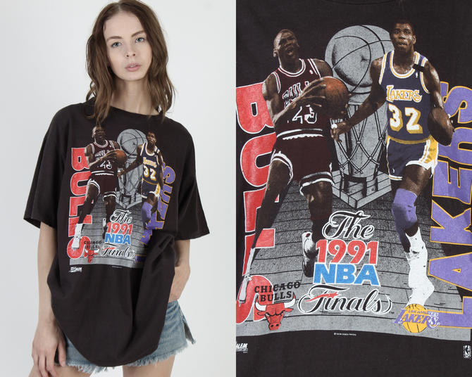 Chicago Bulls Champ History Vintage Tee - Faded Black - Throwback