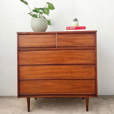 Mid Century Modern Tapered Leg Dresser