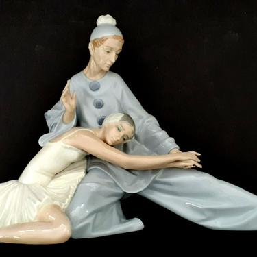 Llardro Closing Scene Ballerina & Clown Dancer Porcelain Figurine #4935, Modern Picks