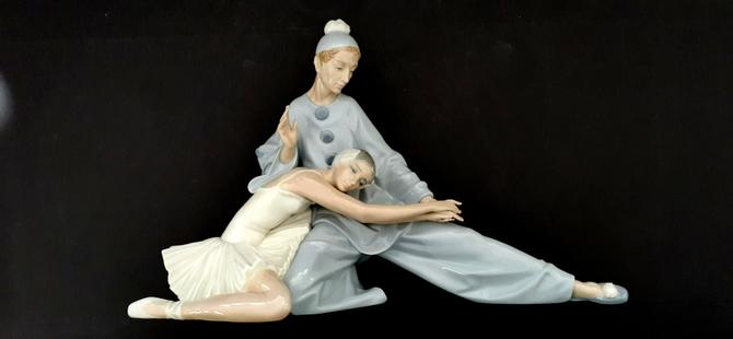 Llardro Closing Scene Ballerina & Clown Dancer Porcelain Figurine #4935, Modern Picks