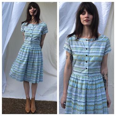 1960's Dress / Heart Buttons Shirt Dress / Blue and White Dress / 1950's Pinup Dress / Fifties Day Dress / Summer Dress / Casual 