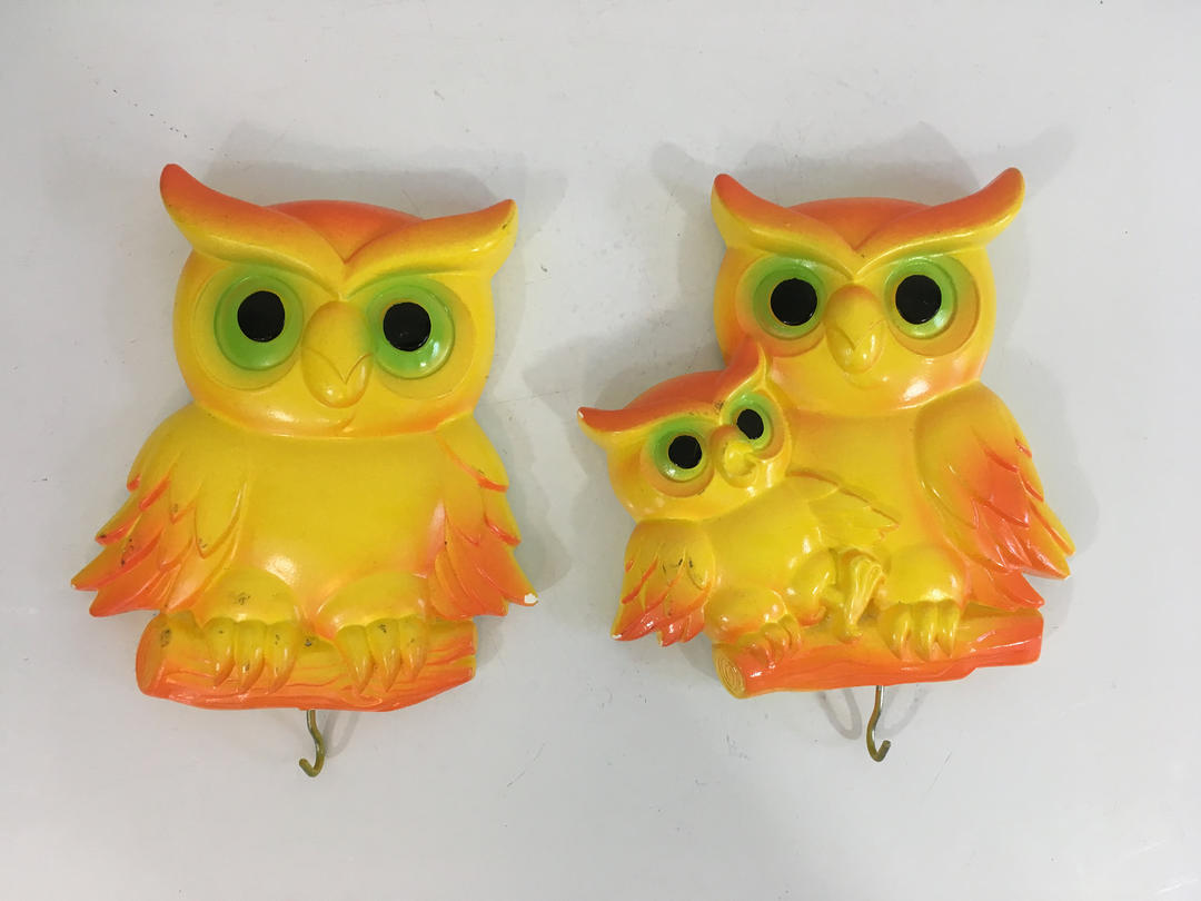 Vintage Chalkware Owl Hooks Wall Hanging Set Of Two Miller Studio