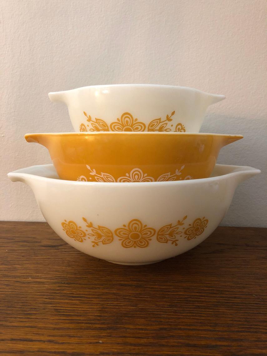 Vintage Pyrex deals butterfly Gold 441 442 443 444 bowls