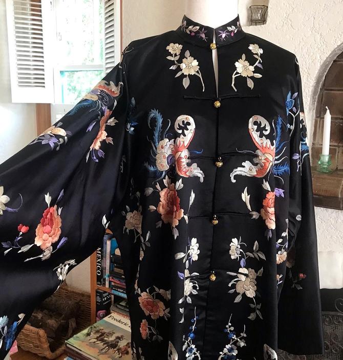 Exquisite 1920 s Antique Chinese Silk Hand Embroidered Robe Coat Asian Wear It Again Sam Vintage San Diego CA