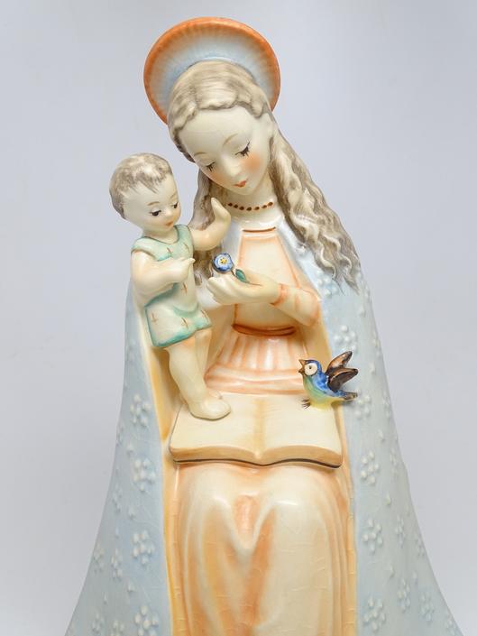 bryder daggry Rodet Samtykke Vintage German Hummel 10/1 Flower Madonna, Holy Mother Mary with Baby Jesus,  Goebel West Germany by exploremag from Explormag of Austin, TX | ATTIC