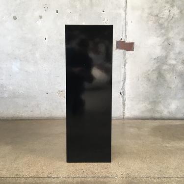 Black Onyx Style Pedestal Eiffel Display