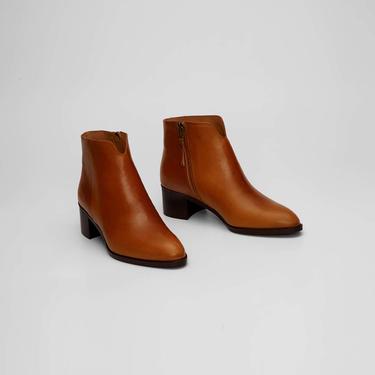 Nomia Heeled Boot (sand &amp; amber)