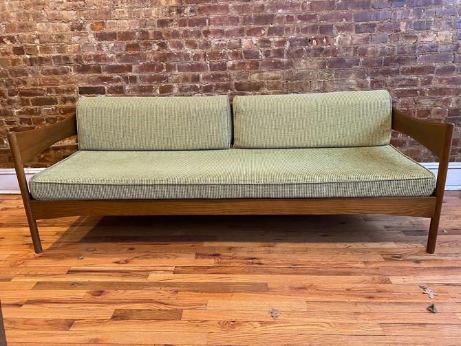 Mid Century Modern Minimalist Danish Daybed Sofa Couch Bed Beautiful Oak Wood Frame New Upholstery Green Knoll Fabric Side Arms By Symmetryvintage From Symmetry Vintage Of Brooklyn Ny Attic