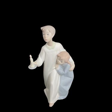 Retired Lladro Porcelain Figurine 4874 Children in Nightshirts  Boy/Girl/Candle