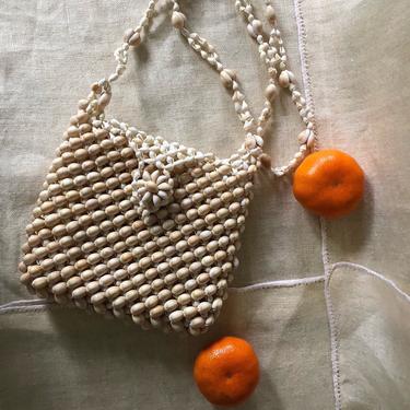 70s natural shell bag purse / vintage woven handmade natural sea shell shoulder purse bag / small genuine shell bag 
