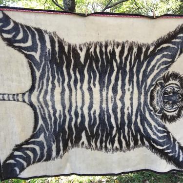 Biederlack 2024 blanket tiger