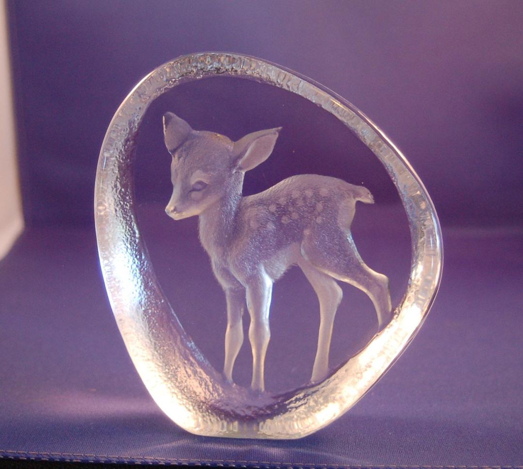 Stunning threedimensional Mats Jonasson Maleras Crystal Art Glass