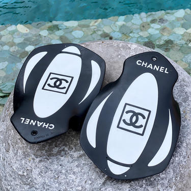 Vintage CHANEL 90's CC Logo Swim Pool Sport Paddles Black White - Rare! 