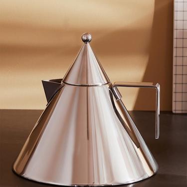 Il Conico Kettle by Aldo Rossi for Alessi