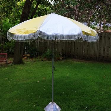 Groovy Yellow White Fringed Patio Umbrella | Reds Rusty Relics - Blaine, MN  | ATTIC