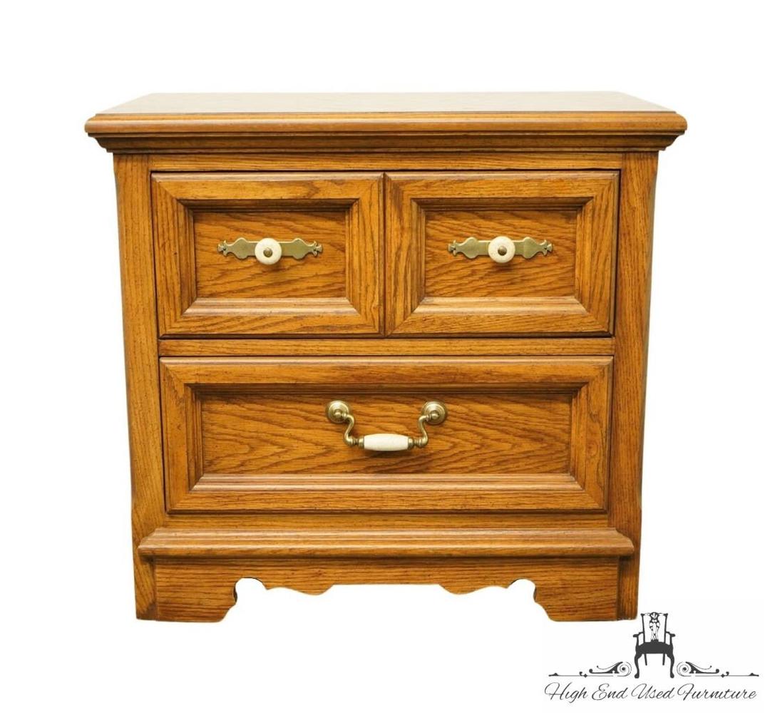 THOMASVILLE / HUNTLEY FURNITURE Collection 26" Two Drawer