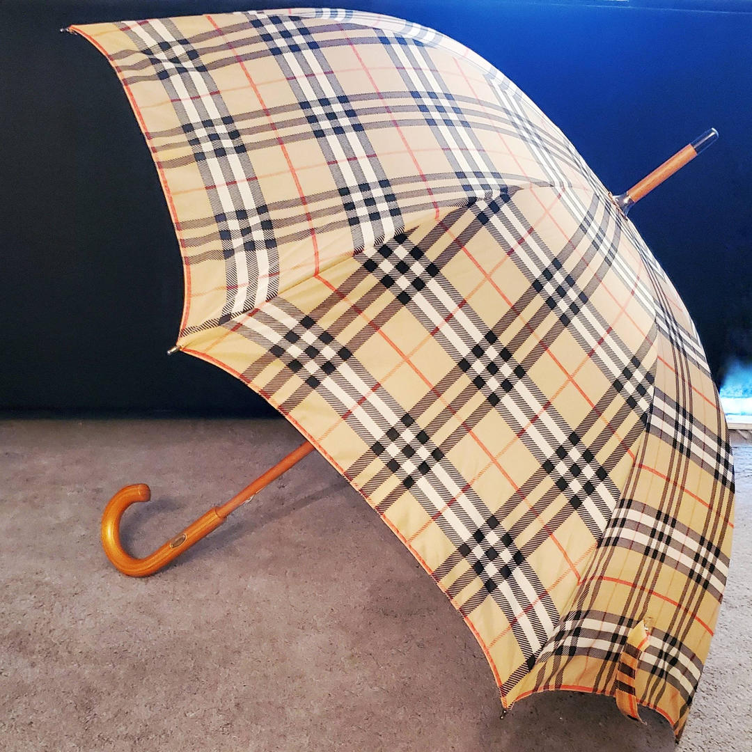 ballade pilot Beskæftiget Authentic Vintage Burberry of London Camel Tartan Plaid Umbrella With |  Bells & Whistles | Chicago, IL