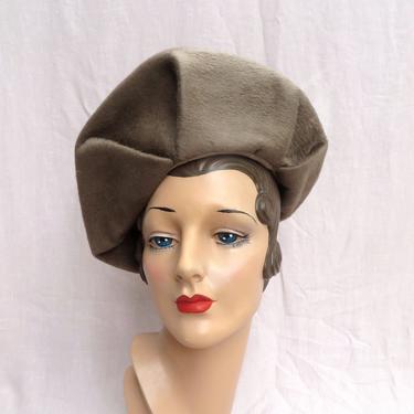 Vintage 1940's Taupe Wool Felt Large Beret Style Hat, Hattie Carnegie WW2 Era 40's Millinery, I Magnin 