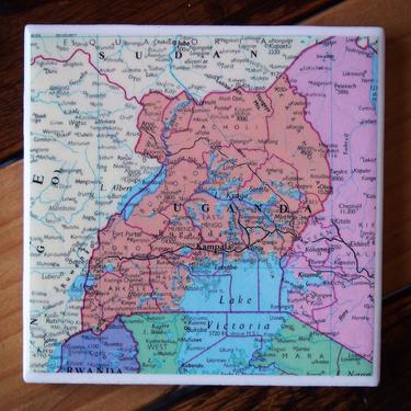 1993 Vintage Uganda Map Coaster Ceramic. Africa Travel Gift. Vintage Kampala Map. Africa Décor. African Safari Lake Victoria Map Gift Africa 