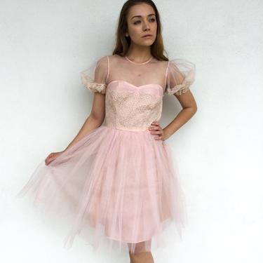 Super Sweet 1950's Pale Pink Lace and Mesh Cupcake Dress 