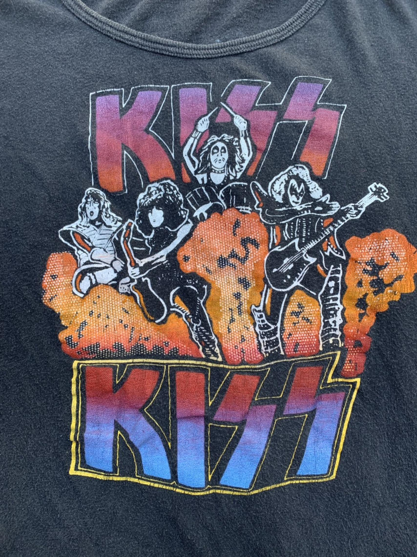 KISS/Atlanta Braves Dressed To Kill T-Shirt - Deaf Man Vinyl
