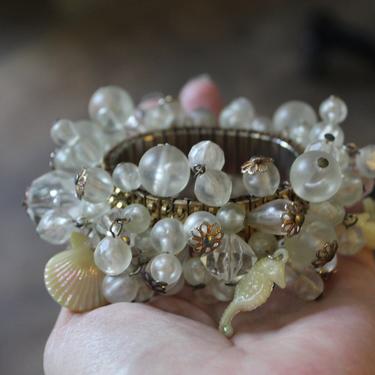 Vintage 60s Beach Seahorse Sea Shell Novelty Bracelet AIRFLEX Stretchy Metal Dangle Shell Jewelry Vtg Silver Tone 