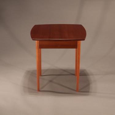 Mahogany End Table 