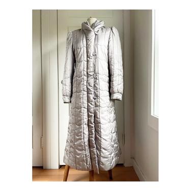 1980s Silver Quilted Puffer Coat- full length- size Large 