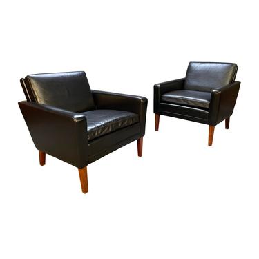 Pair of Vintage Danish Mid Century Modern Club Chairs in Leather and Rosewood 
